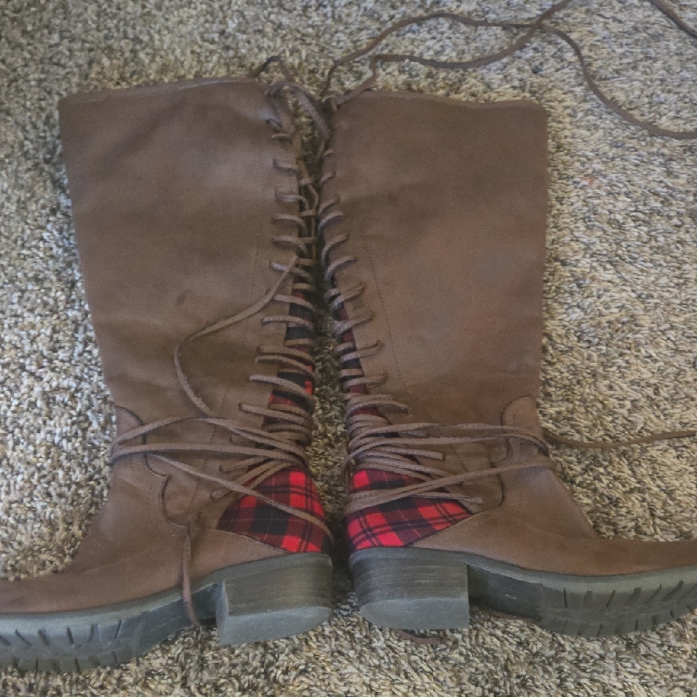 VERY VOLATILE Brown Lace-Up Knee-High Boots